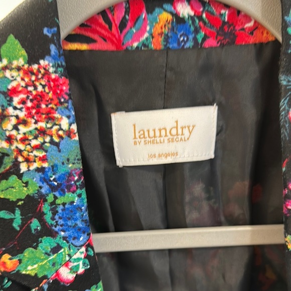 Laundry By Shelli Segal Black Blazer with Floral Design - Picture 2 of 5